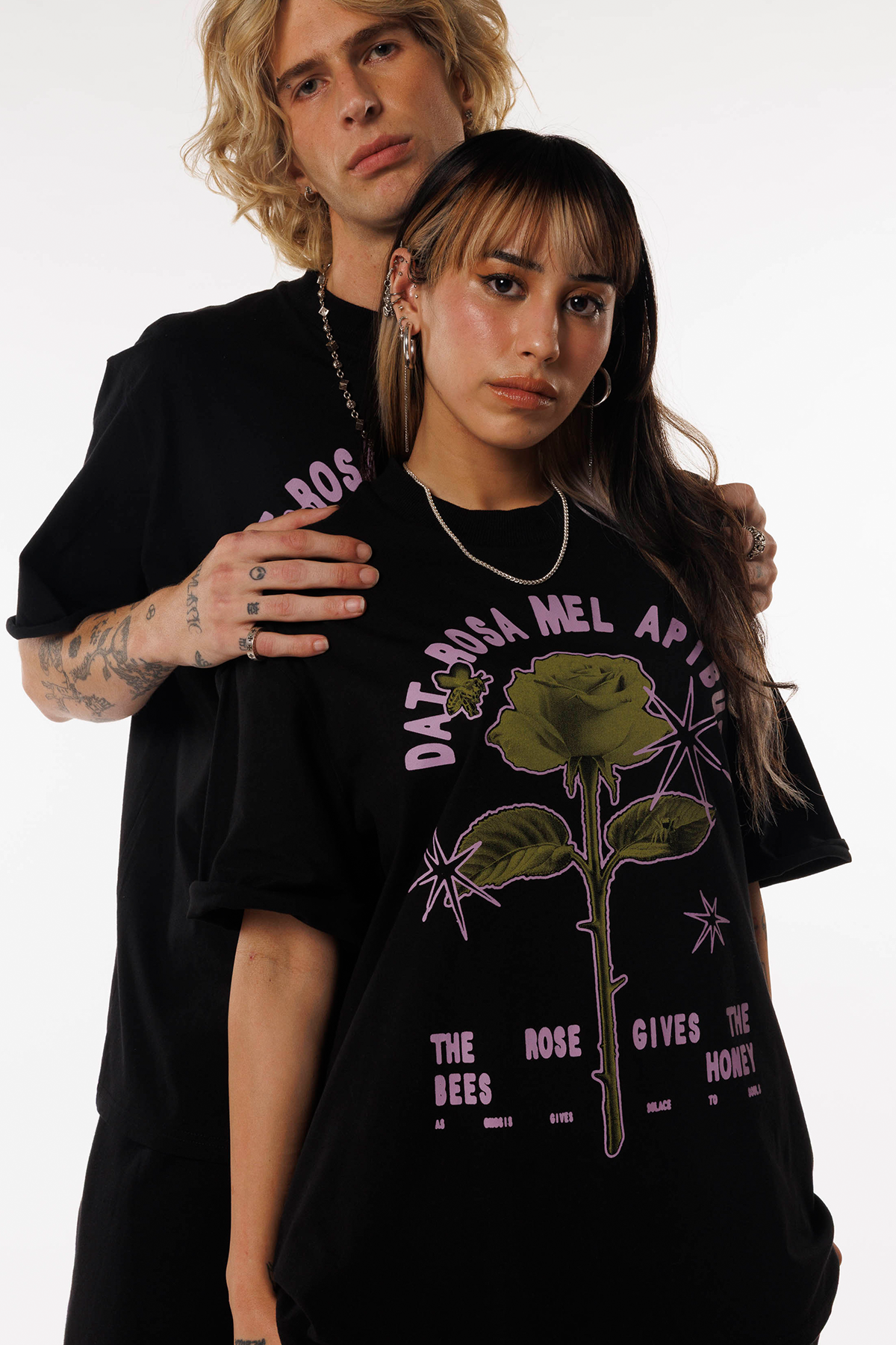 Dat Rosa Mel Apibus - T-shirt